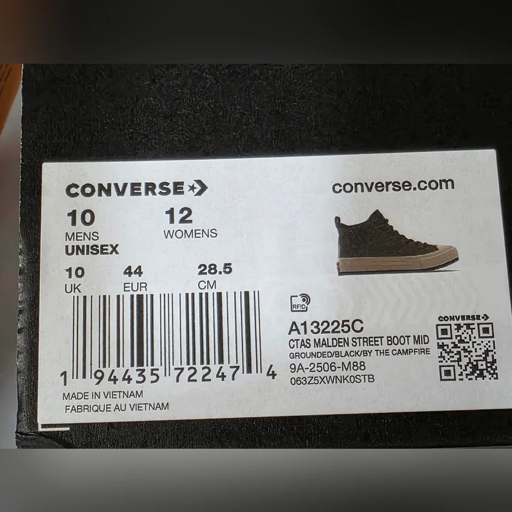 Converse Chuck Taylor All Star Malden Street Boots Mens Size 10 Womens Size 12